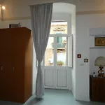 House Sasanelli *