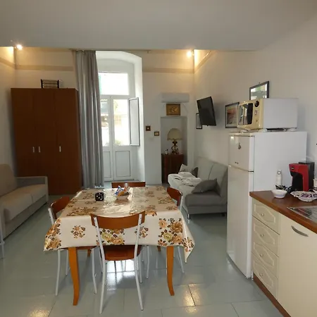 House Sasanelli * Bari