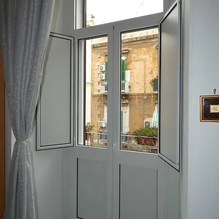House Sasanelli *